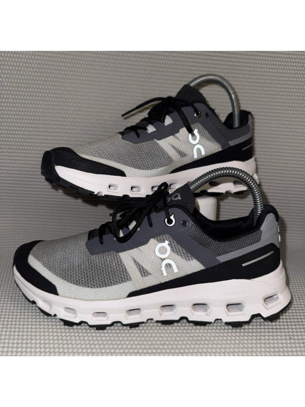 On Cloudvista Black White Lace Up Athletic Running Shoes Sneaker Women Size 7.5
